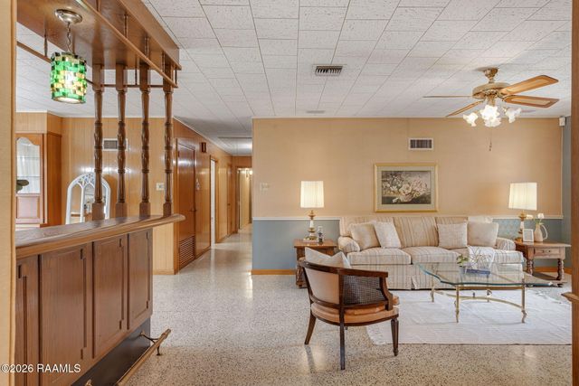 209 Robert Drive, Lafayette, LA 70506