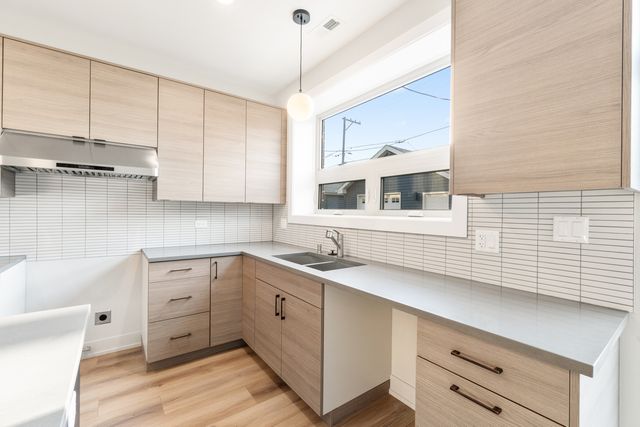 4167 S Halsted Street, Chicago, IL 60609