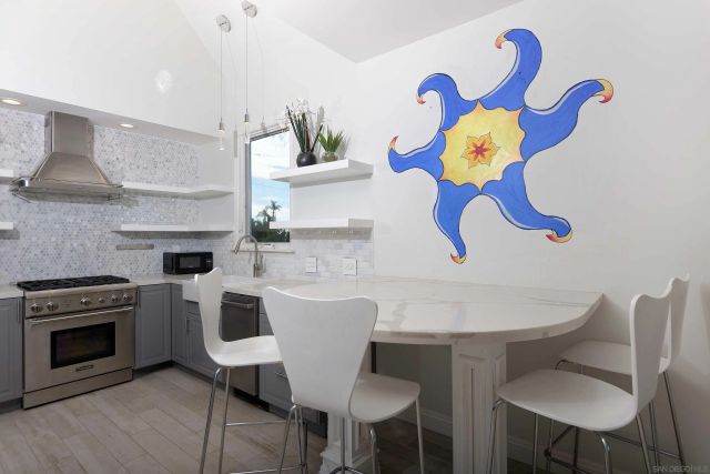 619 Bonair Way, La Jolla, CA 92037