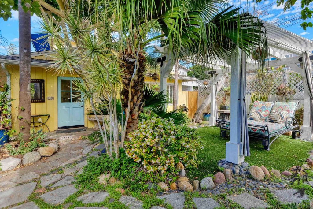 619 Bonair Way, La Jolla, CA 92037