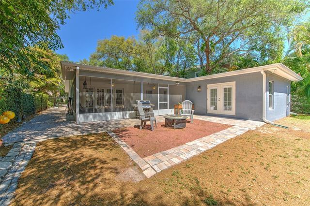 3208 W HAWTHORNE ROAD, Tampa, FL 33611