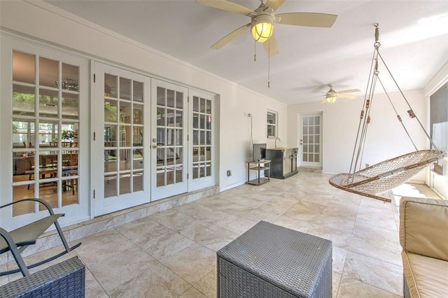 3208 W HAWTHORNE ROAD, Tampa, FL 33611