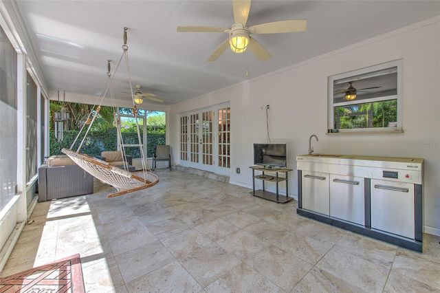 3208 W HAWTHORNE ROAD, Tampa, FL 33611