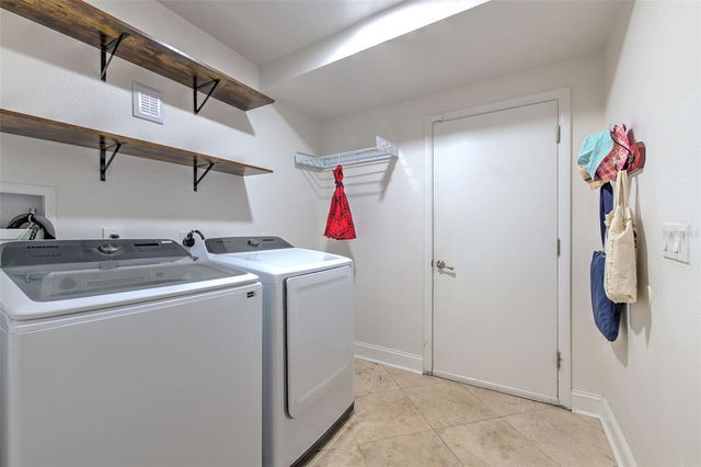 3208 W HAWTHORNE ROAD, Tampa, FL 33611