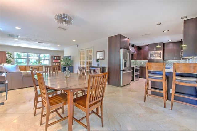 3208 W HAWTHORNE ROAD, Tampa, FL 33611