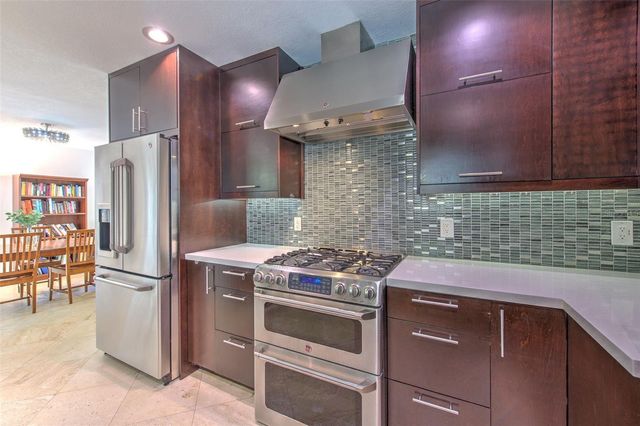 3208 W HAWTHORNE ROAD, Tampa, FL 33611