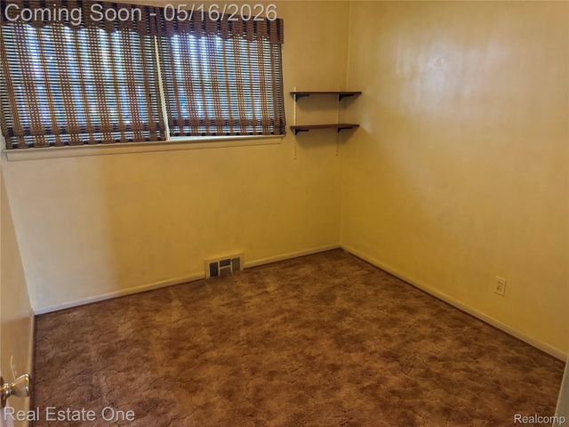 4865 Ross Drive, Waterford Charter Township, MI 48328