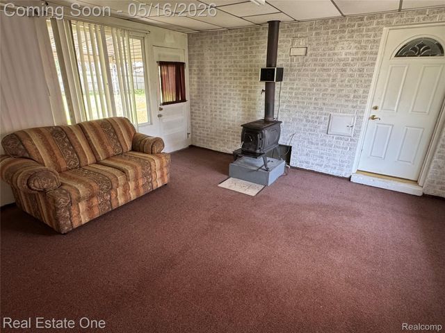 4865 Ross Drive, Waterford Charter Township, MI 48328