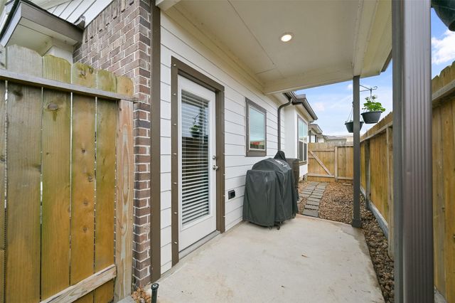 7123 Elgin Street, Pearland, TX 77584