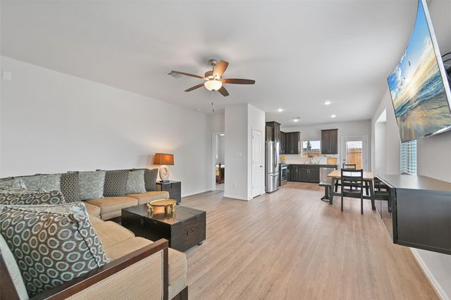 7123 Elgin Street, Pearland, TX 77584