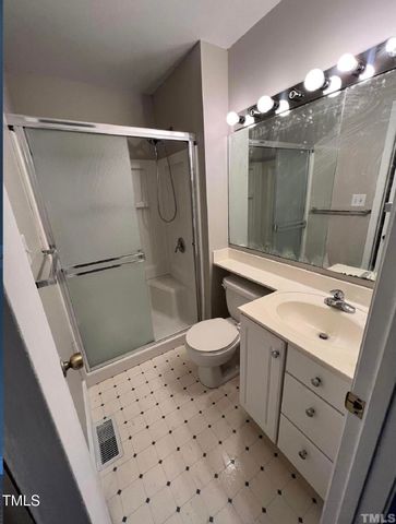 10 Willow Bridge Drive, Durham, NC 27707