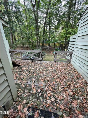 10 Willow Bridge Drive, Durham, NC 27707