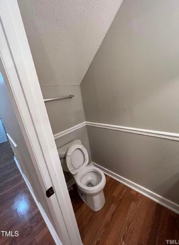 10 Willow Bridge Drive, Durham, NC 27707