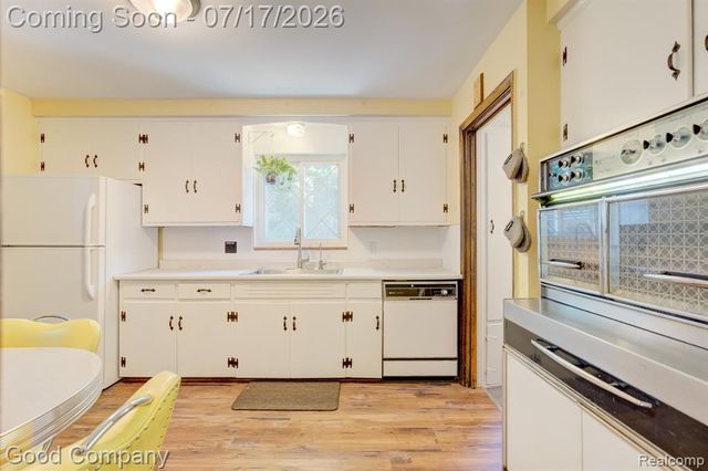 24310 Manistee Street, Oak Park, MI 48237