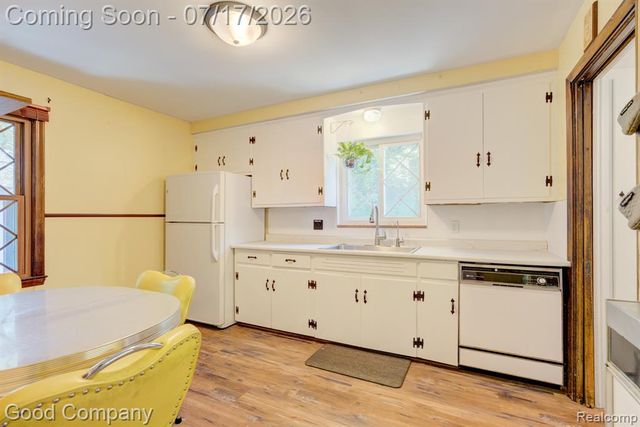 24310 Manistee Street, Oak Park, MI 48237