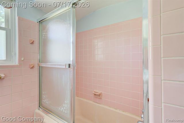 24310 Manistee Street, Oak Park, MI 48237
