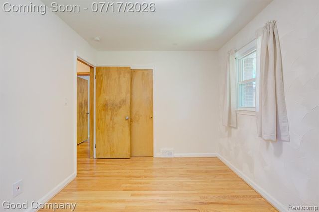24310 Manistee Street, Oak Park, MI 48237