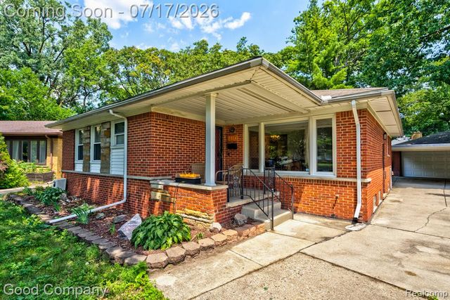 24310 Manistee Street, Oak Park, MI 48237