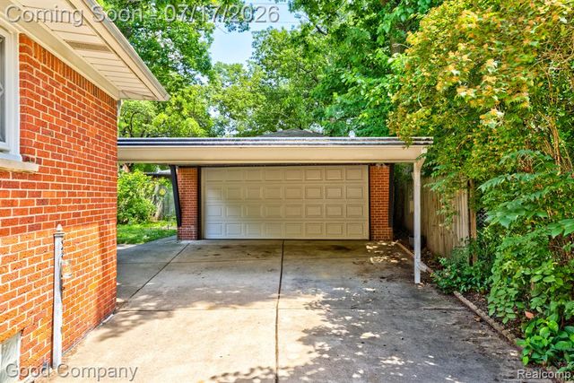 24310 Manistee Street, Oak Park, MI 48237