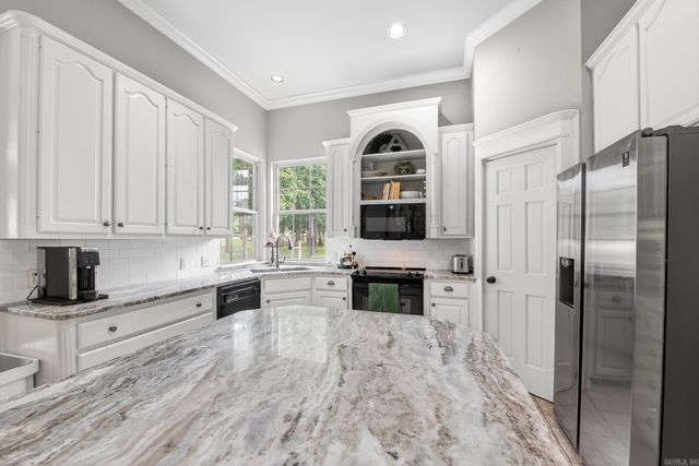 31 Gleneagle Drive, Cabot, AR 72023
