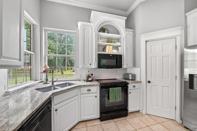 31 Gleneagle Drive, Cabot, AR 72023