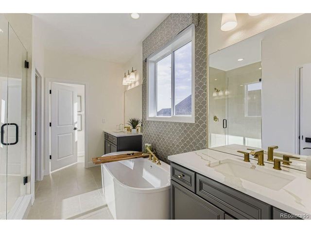 46427 Heritage Ave, Bennett, CO 80102
