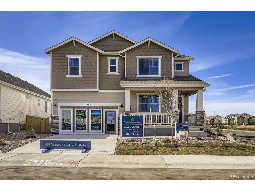 46427 Heritage Ave, Bennett, CO 80102
