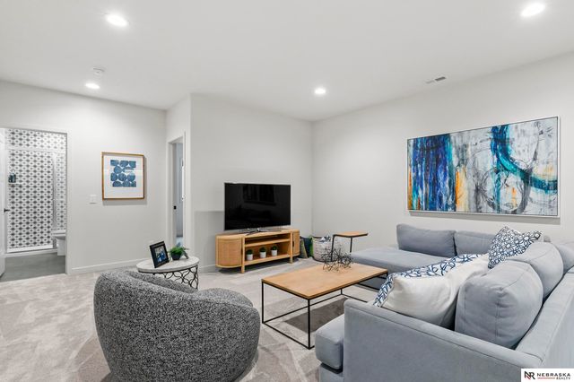 8819 Appaloosa Lane, Lincoln, NE 68520