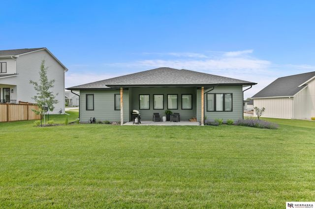 8819 Appaloosa Lane, Lincoln, NE 68520