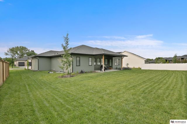 8819 Appaloosa Lane, Lincoln, NE 68520