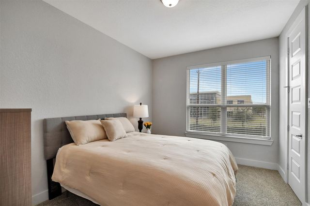 119 E 43rd Street B, Houston, TX 77018