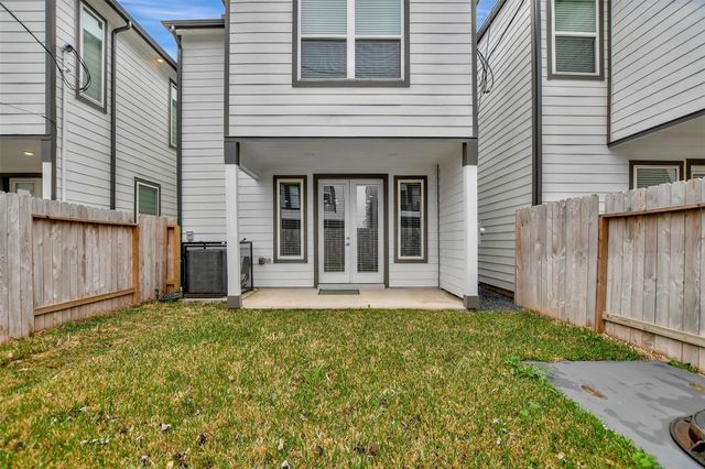 119 E 43rd Street B, Houston, TX 77018