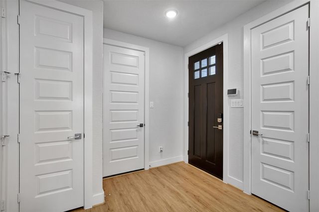 119 E 43rd Street B, Houston, TX 77018