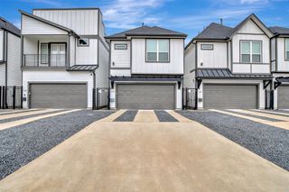 119 E 43rd Street B, Houston, TX 77018