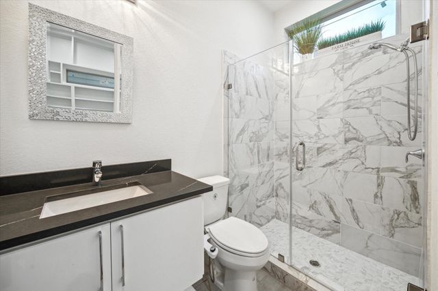 710 Stanford Street C, Houston, TX 77019