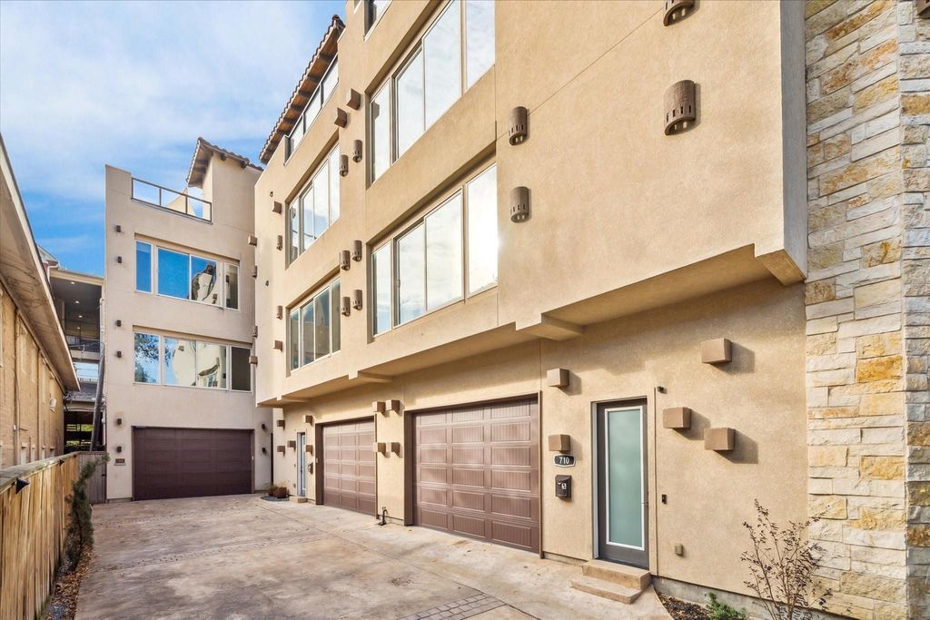 710 Stanford Street C, Houston, TX 77019