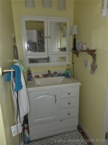 41 Rural Street, Austin, IN 47102