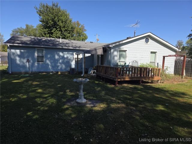 41 Rural Street, Austin, IN 47102