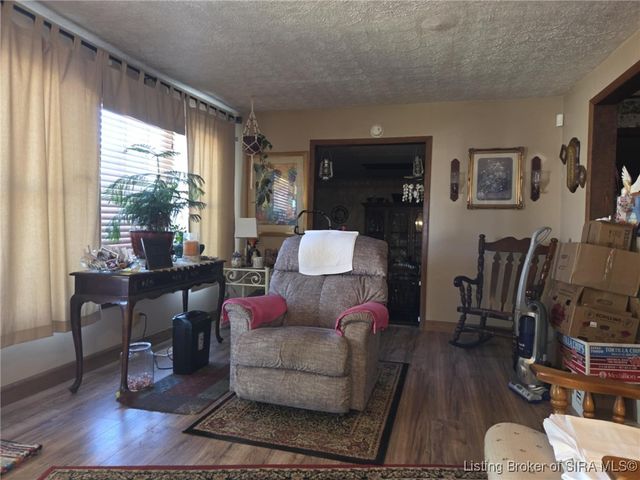 41 Rural Street, Austin, IN 47102