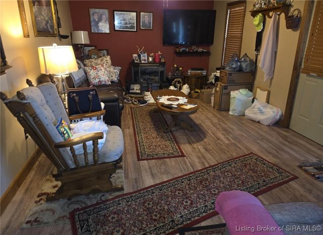 41 Rural Street, Austin, IN 47102