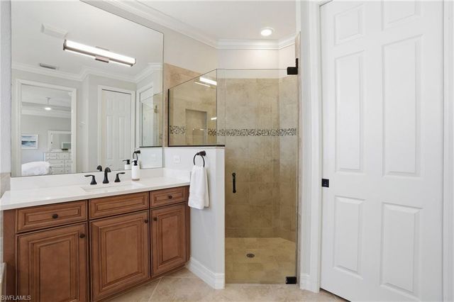 3058 Aviamar CIR, Naples, FL 34114