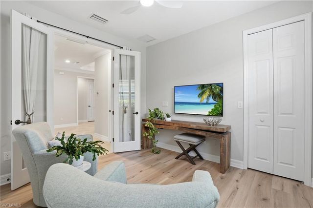3058 Aviamar CIR, Naples, FL 34114