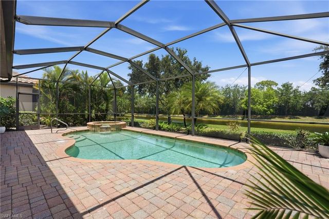 3058 Aviamar CIR, Naples, FL 34114