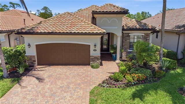 3058 Aviamar CIR, Naples, FL 34114