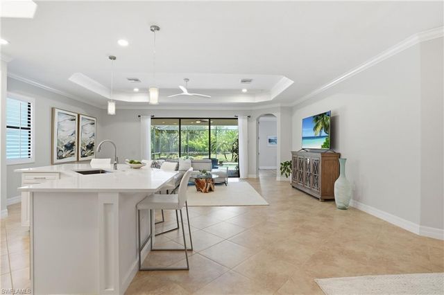 3058 Aviamar CIR, Naples, FL 34114
