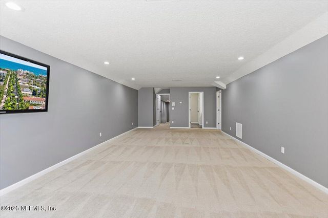 8278 PERSIMMON HILL Lane, Jacksonville, FL 32256