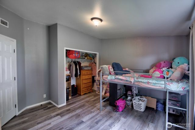 18434 Apricot Street SW, Rochester, WA 98579