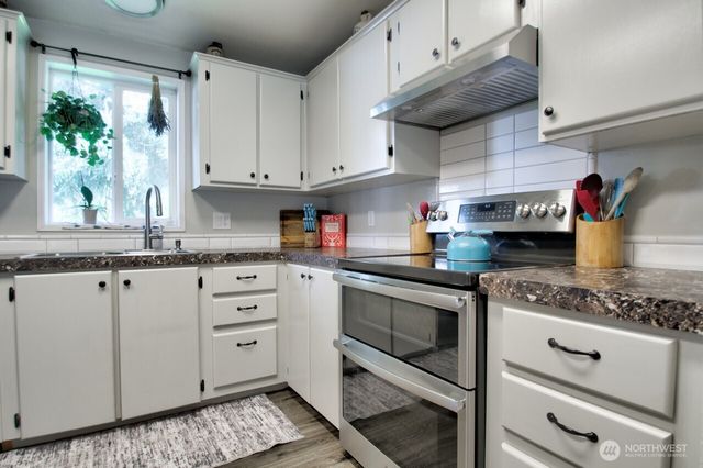 18434 Apricot Street SW, Rochester, WA 98579