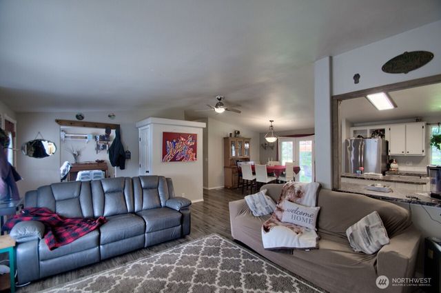 18434 Apricot Street SW, Rochester, WA 98579