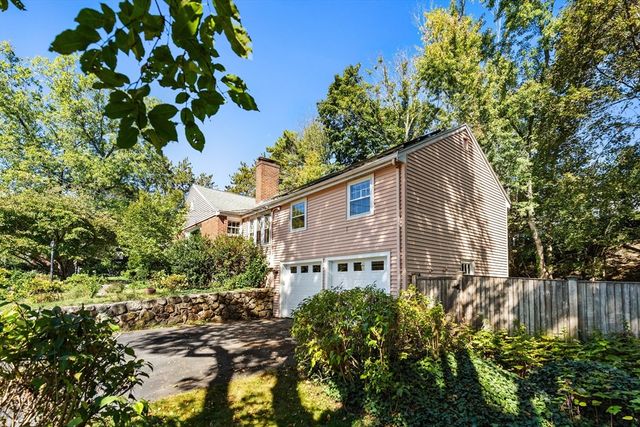 4 Stony Brook Rd, Arlington, MA 02476